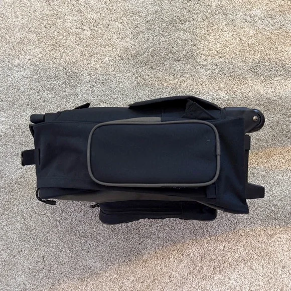 Y2K Jeep Rolling Backpack Travel Bag Olive Green Black 20 Inch Carry On Luggage - Picture 5 of 13